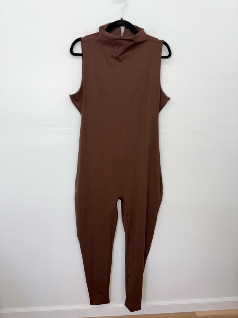 SKIMS Sleeveless Brown Turtleneck Jumpsuit Q19